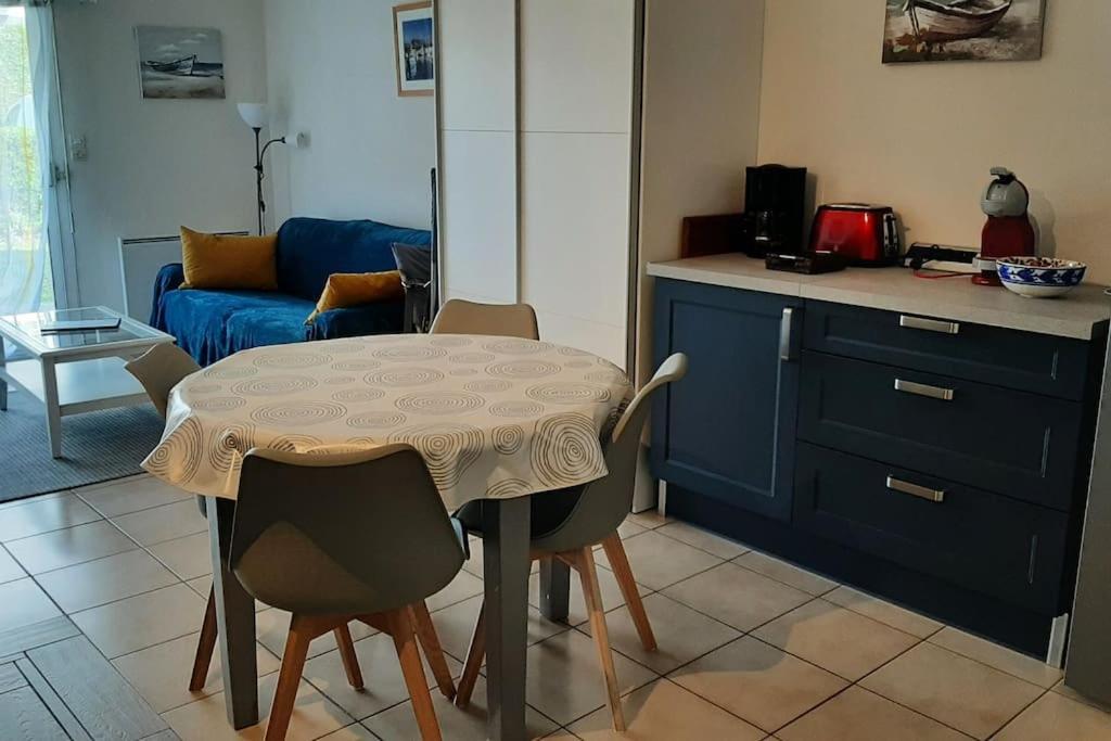 Hyper Centre De Sarzeau, Grand Appartement Au Calme Avec Jardinet ภายนอก รูปภาพ